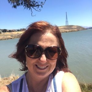 Meet your Posher, Robyn